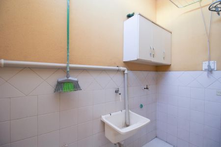 Casa para alugar com 105m², 2 quartos e 2 vagas Casa para alugar com 105m², 2 quartos e 2 vagasÁrea de Serviço