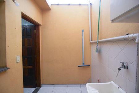Casa para alugar com 105m², 2 quartos e 2 vagas Casa para alugar com 105m², 2 quartos e 2 vagasÁrea de Serviço