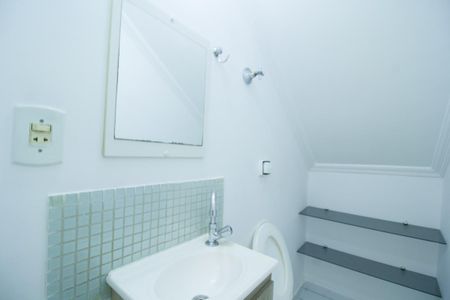 Casa para alugar com 105m², 2 quartos e 2 vagas Casa para alugar com 105m², 2 quartos e 2 vagasLavabo