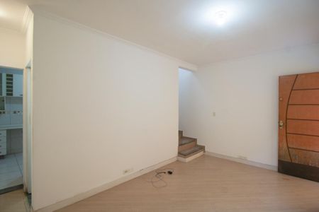 Sala de casa para alugar com 2 quartos, 105m² em Vila Pereira Cerca, São Paulo