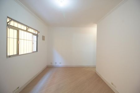 Sala de casa para alugar com 2 quartos, 105m² em Vila Pereira Cerca, São Paulo