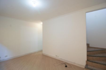 Casa para alugar com 105m², 2 quartos e 2 vagas Casa para alugar com 105m², 2 quartos e 2 vagasSala