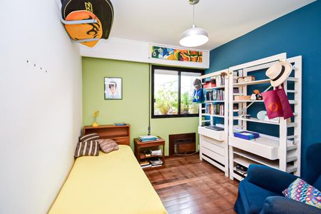 Apartamento à venda com 180m², 4 quartos e 2 vagas