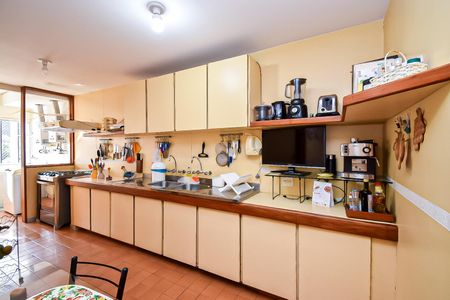 Apartamento à venda com 180m², 4 quartos e 2 vagas