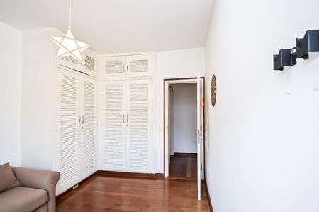 Apartamento à venda com 180m², 4 quartos e 2 vagas