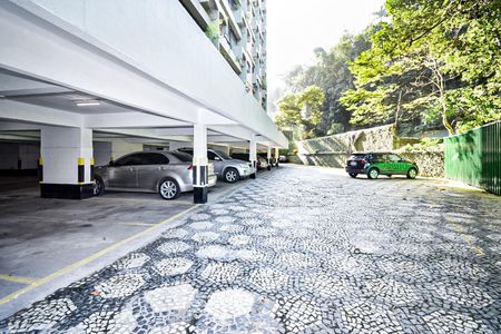 Apartamento à venda com 180m², 4 quartos e 2 vagas
