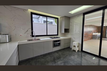 Casa de condomínio para alugar com 300m², 3 quartos e 3 vagas Casa de condomínio para alugar com 300m², 3 quartos e 3 vagasCozinha