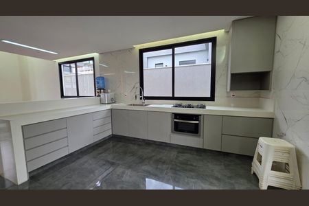 Cozinha de casa de condomínio para alugar com 3 quartos, 300m² em Santo Antônio, Vespasiano