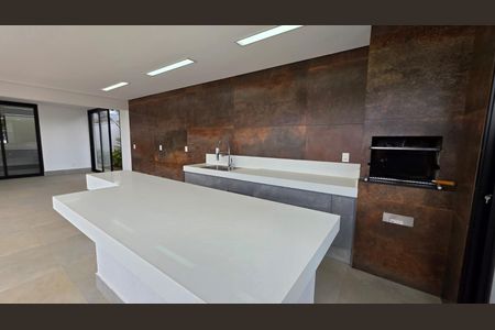 Casa de condomínio para alugar com 300m², 3 quartos e 3 vagas Casa de condomínio para alugar com 300m², 3 quartos e 3 vagasÁrea externa