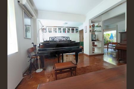 Apartamento à venda com 92m², 1 quarto e sem vaga