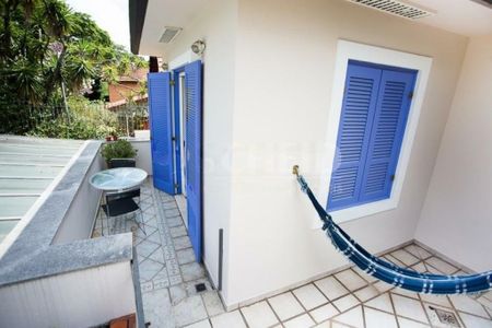 Casa à venda com 726m², 4 quartos e sem vaga