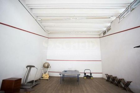 Casa à venda com 726m², 4 quartos e sem vaga