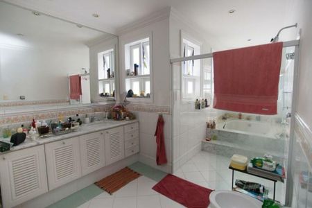 Casa à venda com 726m², 4 quartos e sem vaga