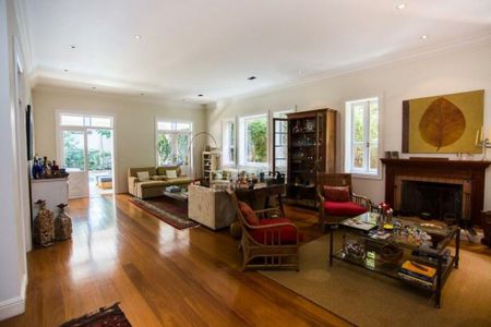 Casa à venda com 4 quartos, 726m² em Vila Humaita, Santo André