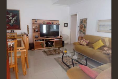 Casa à venda com 140m², 2 quartos e 8 vagas