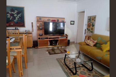 Casa à venda com 140m², 2 quartos e 8 vagas