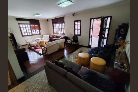 Casa à venda com 3 quartos, 190m² em Jardim Ernestina, São Paulo