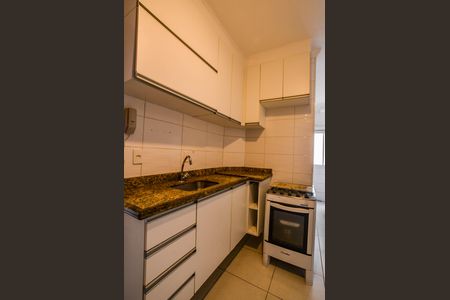 Apartamento à venda com 57m², 2 quartos e 1 vaga Apartamento à venda com 57m², 2 quartos e 1 vagaCozinha e Área de Serviço