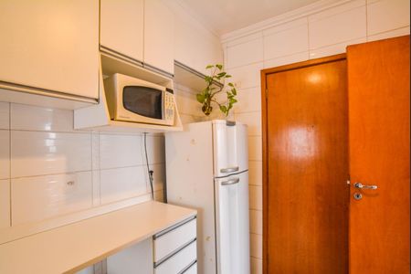 Apartamento à venda com 57m², 2 quartos e 1 vaga Apartamento à venda com 57m², 2 quartos e 1 vagaCozinha e Área de Serviço
