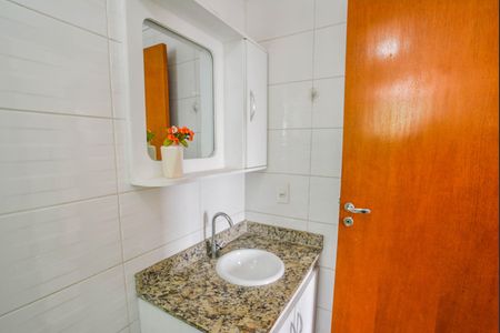 Apartamento à venda com 57m², 2 quartos e 1 vaga Apartamento à venda com 57m², 2 quartos e 1 vagaBanheiro da Suíte