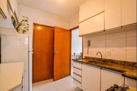 Apartamento à venda com 57m², 2 quartos e 1 vaga Apartamento à venda com 57m², 2 quartos e 1 vagaCozinha e Área de Serviço
