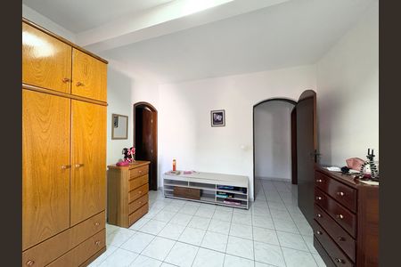 Casa à venda com 280m², 4 quartos e 2 vagas Casa à venda com 280m², 4 quartos e 2 vagasSuíte 2