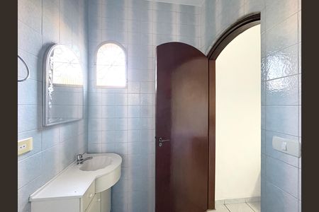 Casa à venda com 280m², 4 quartos e 2 vagas Casa à venda com 280m², 4 quartos e 2 vagasBanheiro da Suíte 1