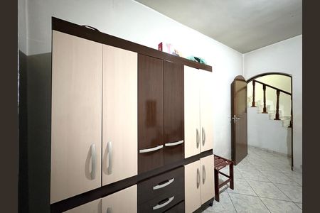 Casa à venda com 280m², 4 quartos e 2 vagas Casa à venda com 280m², 4 quartos e 2 vagasQuarto 1