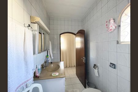 Casa à venda com 280m², 4 quartos e 2 vagas Casa à venda com 280m², 4 quartos e 2 vagasBanheiro da Suíte 3