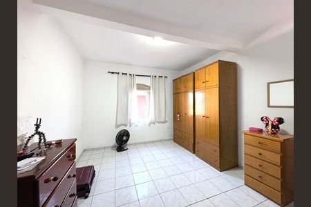 Casa à venda com 280m², 4 quartos e 2 vagas Casa à venda com 280m², 4 quartos e 2 vagasSuíte 2