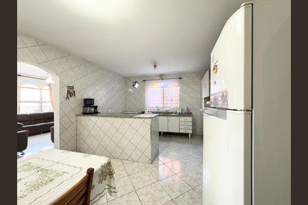 Casa à venda com 280m², 4 quartos e 2 vagas Casa à venda com 280m², 4 quartos e 2 vagasCopa