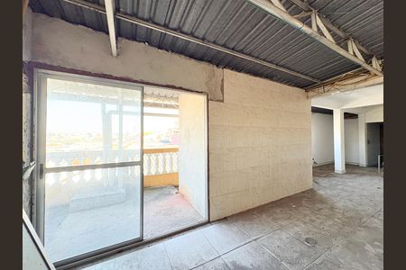 Casa à venda com 280m², 4 quartos e 2 vagas Casa à venda com 280m², 4 quartos e 2 vagasCozinha 2