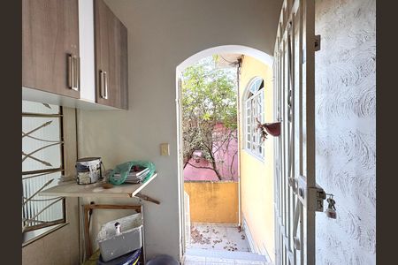 Casa à venda com 280m², 4 quartos e 2 vagas Casa à venda com 280m², 4 quartos e 2 vagasÁrea de Serviço da Edícula 1