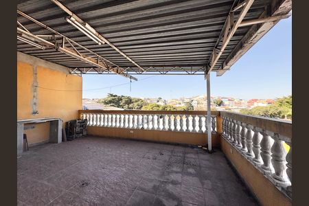 Casa à venda com 280m², 4 quartos e 2 vagas Casa à venda com 280m², 4 quartos e 2 vagasÁrea de Serviço 2 / Terraço