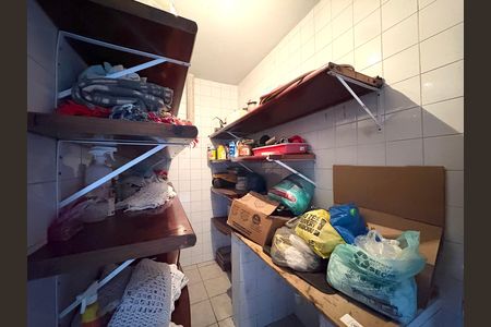 Casa à venda com 280m², 4 quartos e 2 vagas Casa à venda com 280m², 4 quartos e 2 vagasÁrea de Serviço