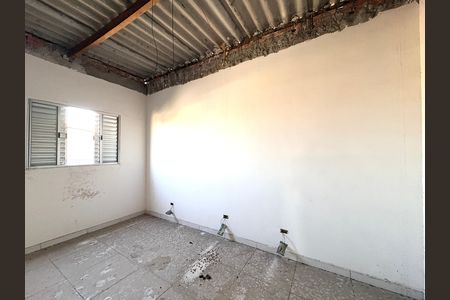 Casa à venda com 280m², 4 quartos e 2 vagas Casa à venda com 280m², 4 quartos e 2 vagasQuarto 6