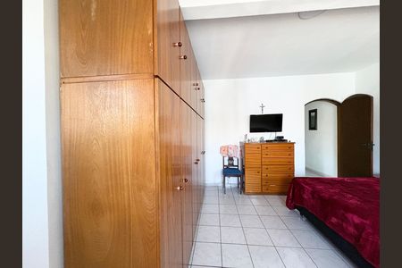 Casa à venda com 280m², 4 quartos e 2 vagas Casa à venda com 280m², 4 quartos e 2 vagasSuíte 3
