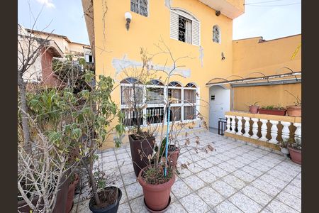 Casa à venda com 280m², 4 quartos e 2 vagas Casa à venda com 280m², 4 quartos e 2 vagasQuintal