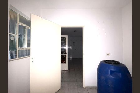 Casa à venda com 280m², 4 quartos e 2 vagas Casa à venda com 280m², 4 quartos e 2 vagasQuarto da Edícula 2
