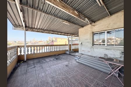 Casa à venda com 280m², 4 quartos e 2 vagas Casa à venda com 280m², 4 quartos e 2 vagasÁrea de Serviço 2 / Terraço