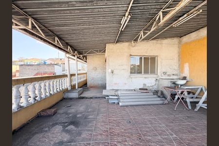 Casa à venda com 280m², 4 quartos e 2 vagas Casa à venda com 280m², 4 quartos e 2 vagasÁrea de Serviço 2 / Terraço
