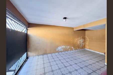 Casa à venda com 280m², 4 quartos e 2 vagas Casa à venda com 280m², 4 quartos e 2 vagasGaragem