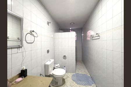 Casa à venda com 280m², 4 quartos e 2 vagas Casa à venda com 280m², 4 quartos e 2 vagasBanheiro 1