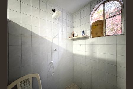 Casa à venda com 280m², 4 quartos e 2 vagas Casa à venda com 280m², 4 quartos e 2 vagasBanheiro 1