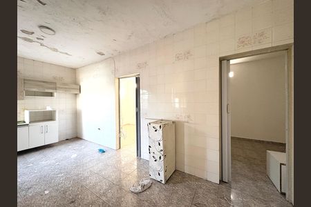 Casa à venda com 280m², 4 quartos e 2 vagas Casa à venda com 280m², 4 quartos e 2 vagasSala/ Cozinha da Edícula 1