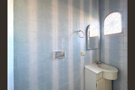 Casa à venda com 280m², 4 quartos e 2 vagas Casa à venda com 280m², 4 quartos e 2 vagasBanheiro da Suíte 1