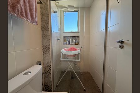 Apartamento à venda com 60m², 2 quartos e 2 vagas Apartamento à venda com 60m², 2 quartos e 2 vagasBanheiro