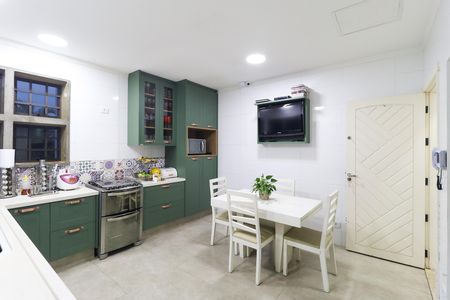 Casa à venda com 700m², 4 quartos e 2 vagas