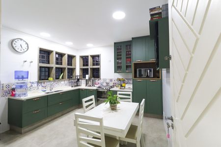 Casa à venda com 700m², 4 quartos e 2 vagas