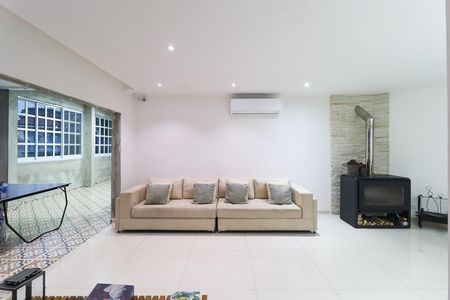 Casa à venda com 700m², 4 quartos e 2 vagas